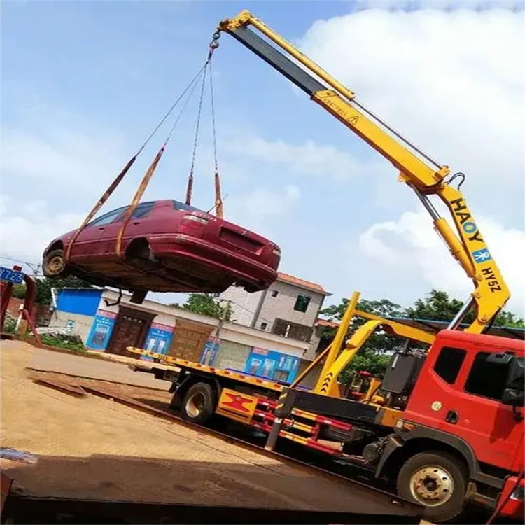 新乡吊车救援小汽车怎么吊