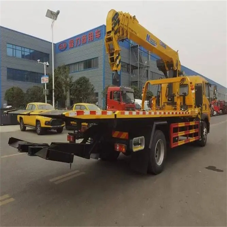 新乡附近小随车吊出租电话，轻松解决搬运烦恼